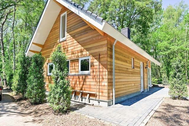 Huis met Jacuzzi & Boszicht 3