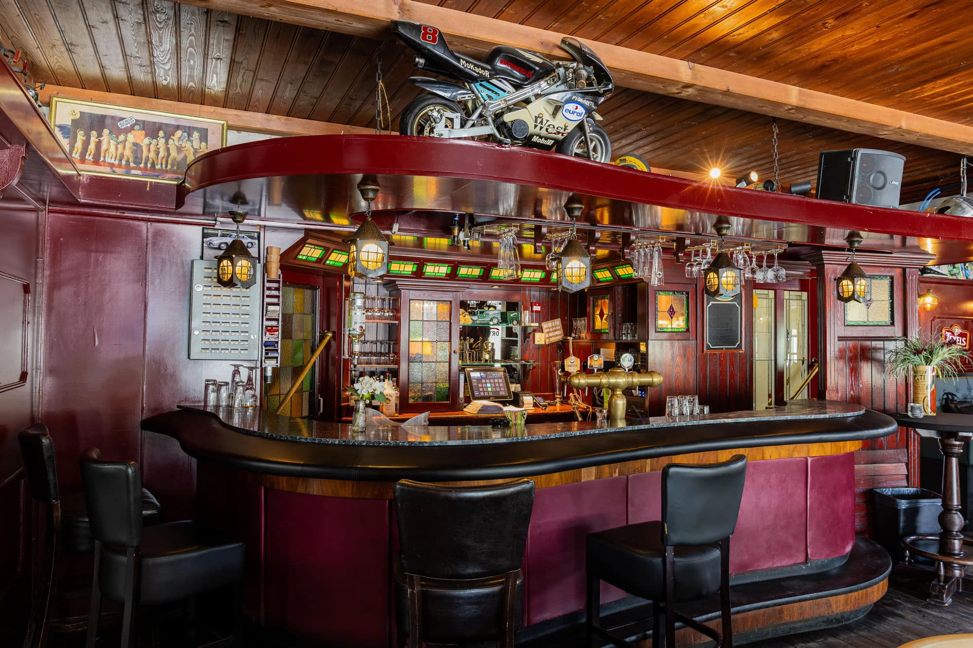 Bar andere hoek