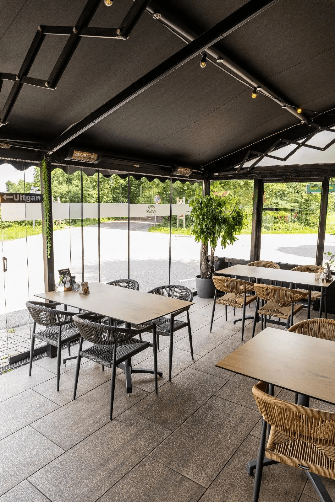 Voorterras binnen sfeer