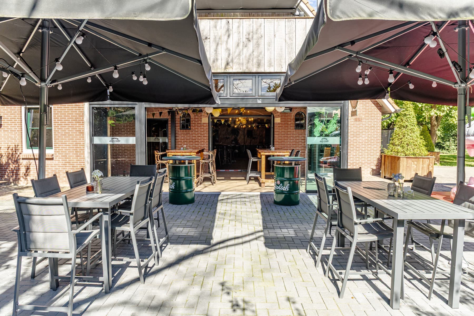 Onderschoer bar close